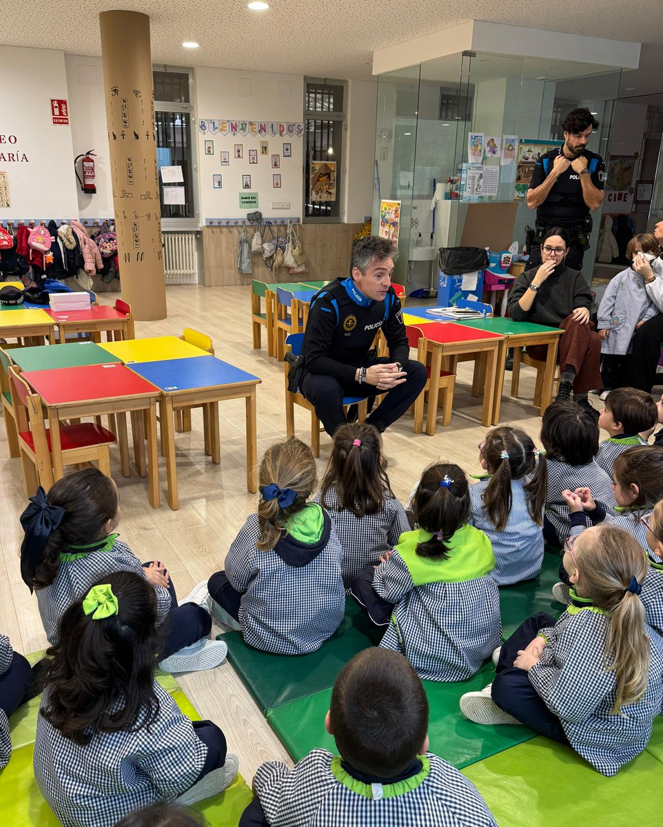 Colegio Ave María tweet media