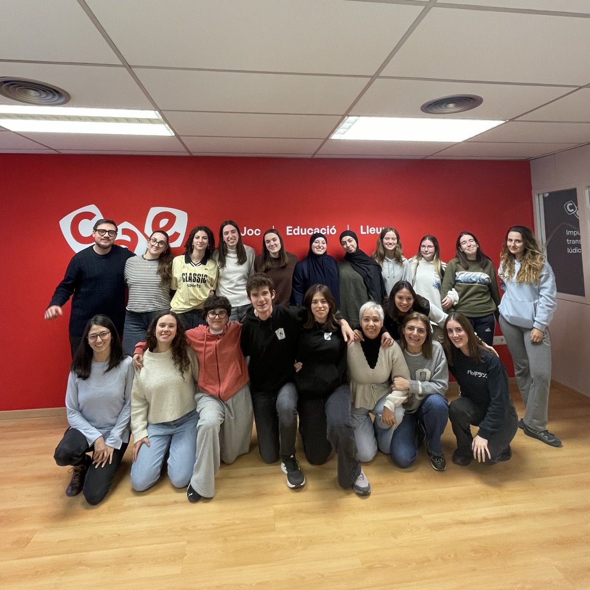 caemanresa's tweet image. 👉Aquest cap de setmana vam tancar un curs de #monitoratge amb un èxit espectacular! Un grup implicat, amb ganes d’aprendre i de créixer, que ha compartit experiències i ha viscut el #lleure des de dins. Ens agrada veure com cada edició suma noves mirades i nous compromisos!