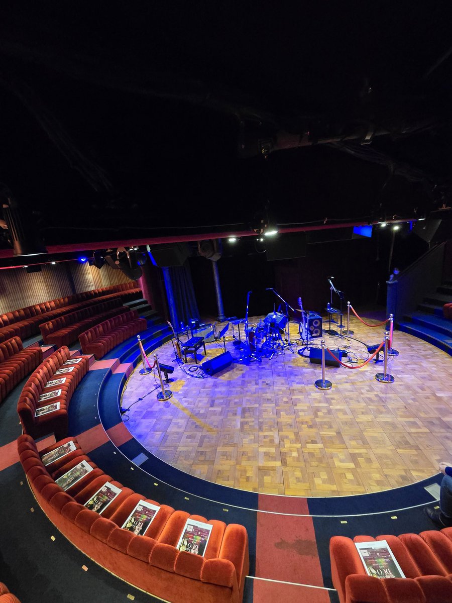 TakahiroKawaka6's tweet photo. #acustica
昨年のツアーファイナルから一年、#Baroom で演奏される、#SacredPlace は、1年ぶりとは思えない完成度✨三人の世界観が見事に融合し、精神の深いところへの旅をしたような心地よさでした✨
楽しかったぁ-🎶 https://t.co/ehVokmizb7