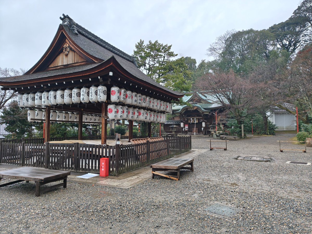 karasu1143's tweet photo. 京都十六社御朱印めぐり
岡崎にある粟田神社
ここにも馬います https://t.co/c6mnFXyE6C