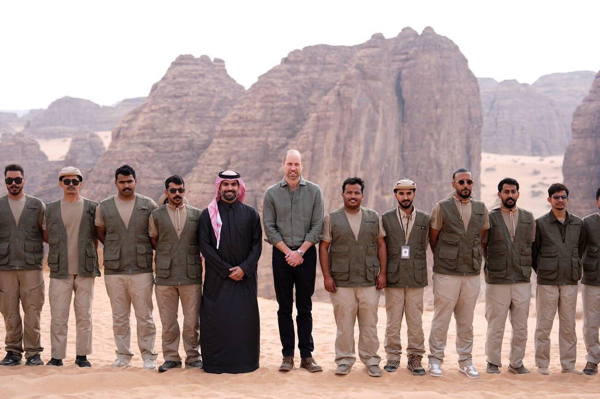 ‎هليّـل tweet media