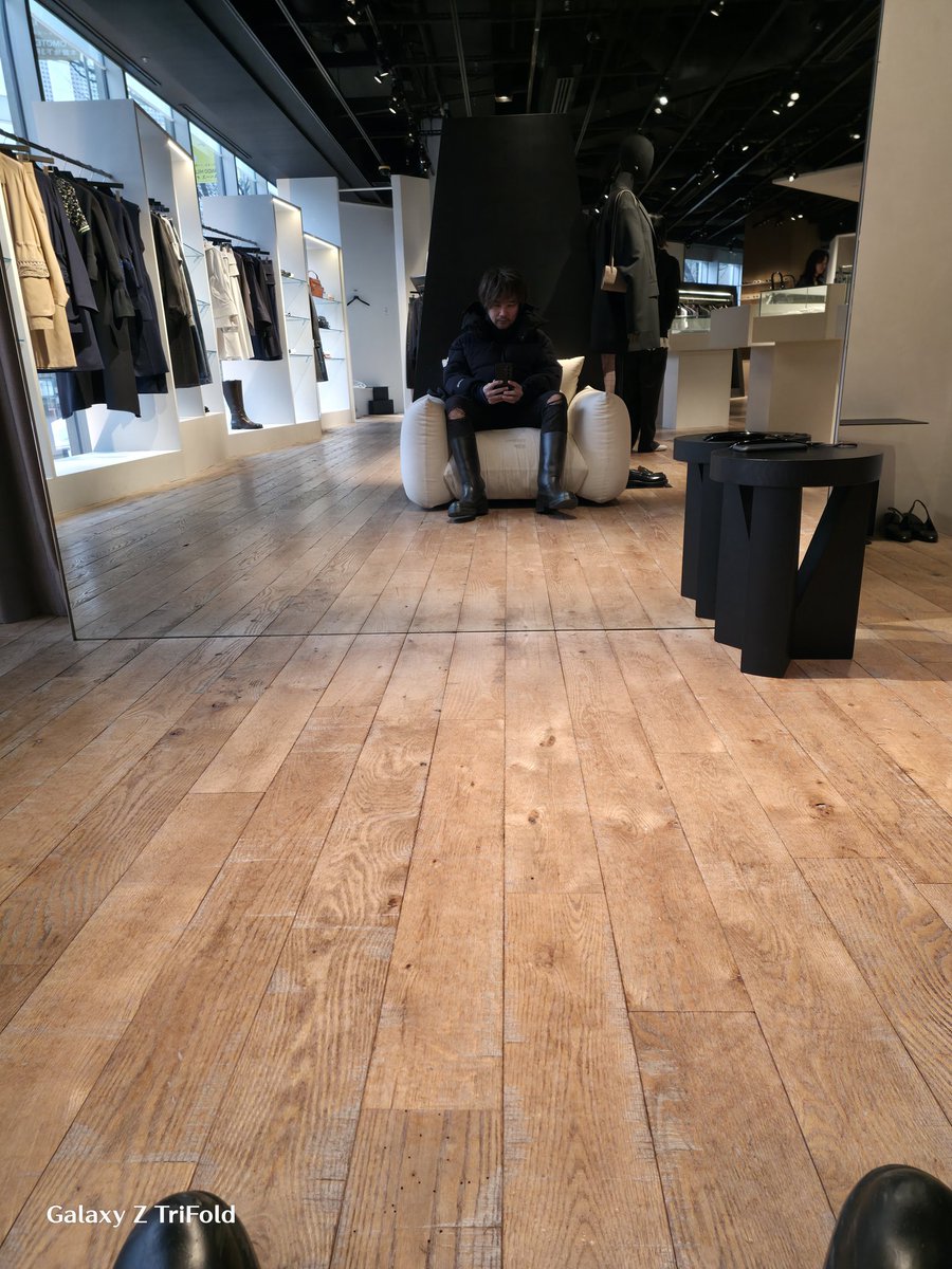 マルジェラのデニム買ったら 価格改定で前シーズンより 「値下げ」され