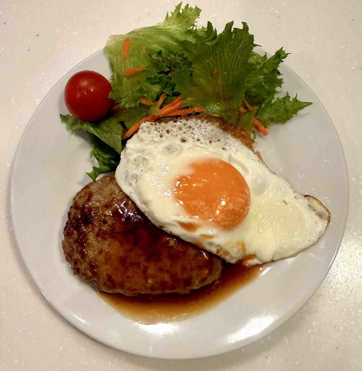 このカフェ どーこだ？🤭 チェーンだよ❤️ 今日夜は案件いただいたお