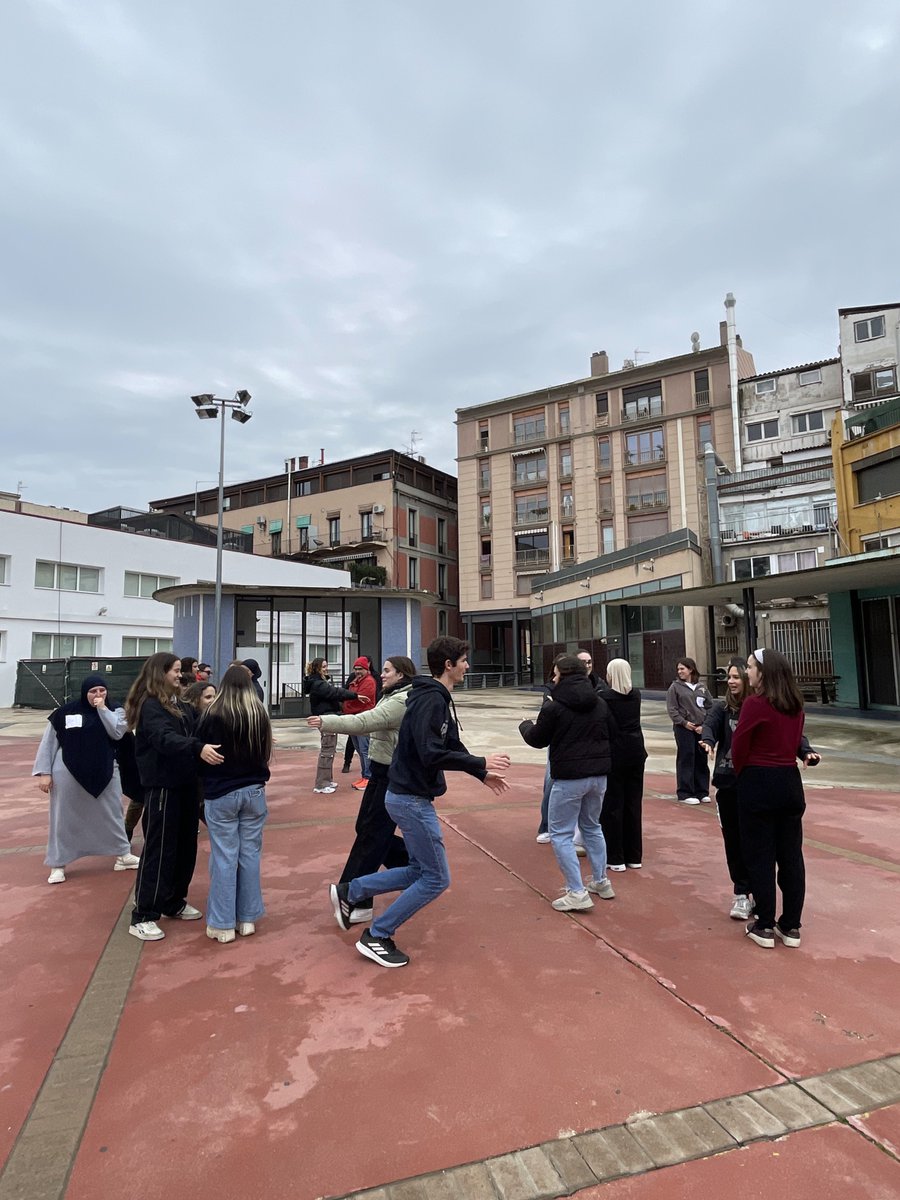 caemanresa's tweet image. 👉Aquest cap de setmana vam tancar un curs de #monitoratge amb un èxit espectacular! Un grup implicat, amb ganes d’aprendre i de créixer, que ha compartit experiències i ha viscut el #lleure des de dins. Ens agrada veure com cada edició suma noves mirades i nous compromisos!