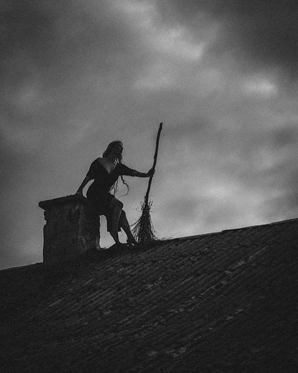 StillHopeful05's tweet image. #WitchyWednesday 🖤
