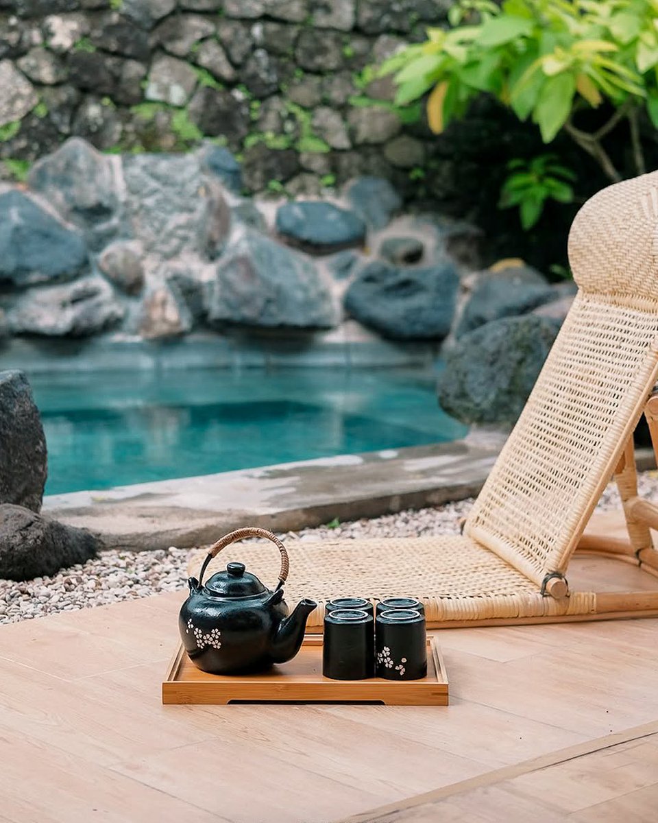 solusitrnsport's tweet photo. Kalau liburan di daerah Kaliurang dan pengen nyoba suasana baru, coba nginep di Villa ini guyss. Vibes ala-ala Jepang, udaranya sejuk, dan dikelilingin pepohonan rindang🍃🍃 https://t.co/0fjuzEl0qu