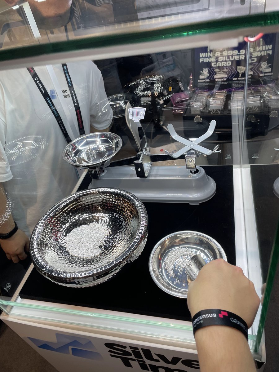 ShowUp 💎 tweet media