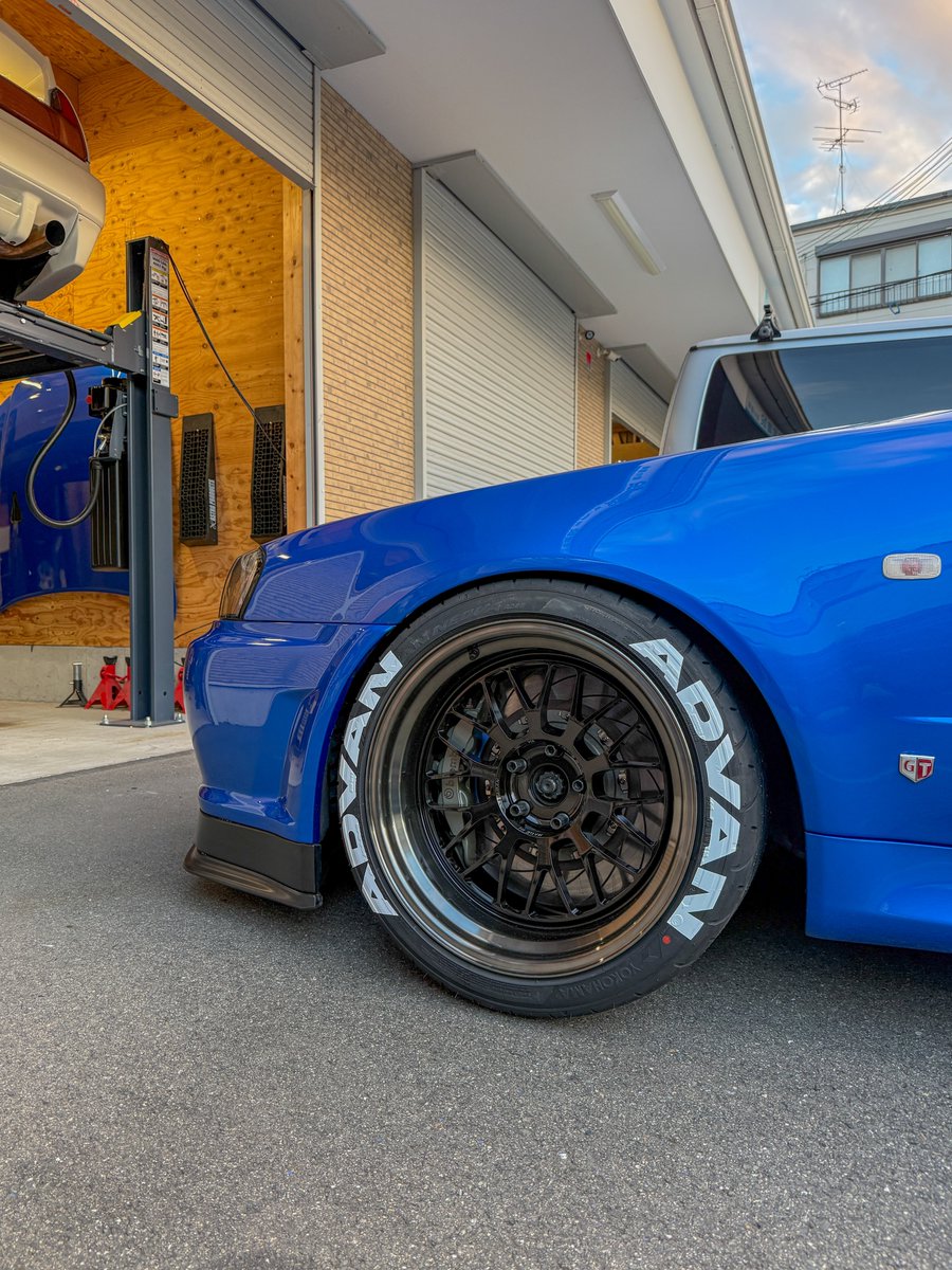 bnr34nismo_evo's tweet photo. 【緩募】
ホイール売ります🙋‍♂️
レイズ　21A specPW 18インチ11j-10
YOKOHAMA ネオバAD09 295 30 18

ホイールのみなら40万
タイヤ付き50万
送料別
引き取り歓迎です

気になる人はDM下さい🙂‍↕️ https://t.co/WHbBh6TXlJ