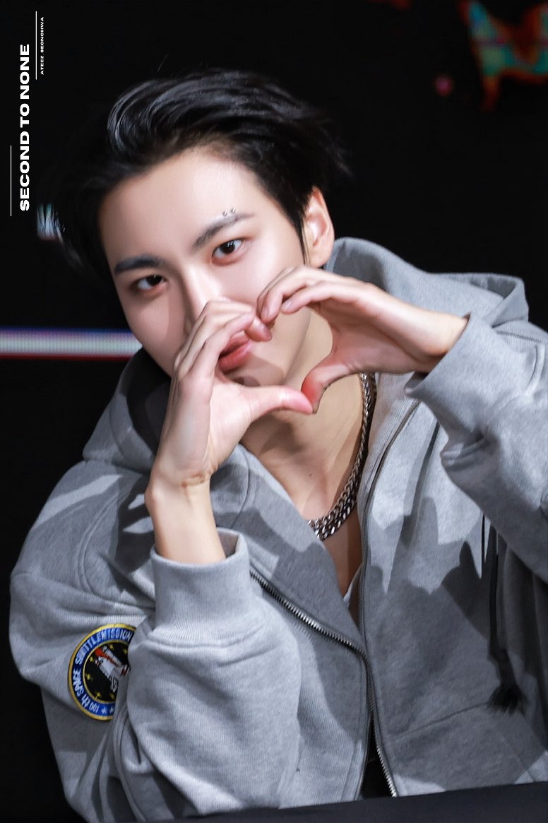 second2none_sh's tweet image. 첫 1위 축하하고 2주차도 파이팅 🩶
#성화 #SEONGHWA #에이티즈 #ATEEZ