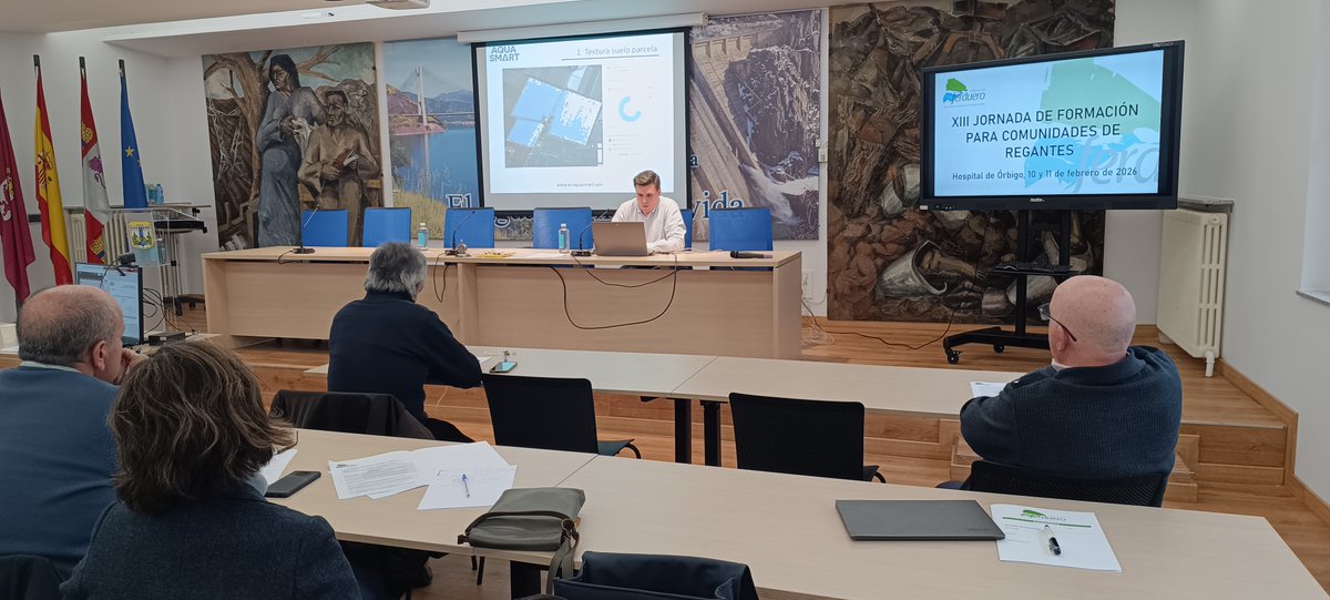2ª Ponencia: Eficiencia del riego con AquaSmart, presentada por D. Pedro Robledo Rodríguez, Ingeniero Agrónomo, fundador de la empresa Sistemas Agrícolas Eficientes S.L.