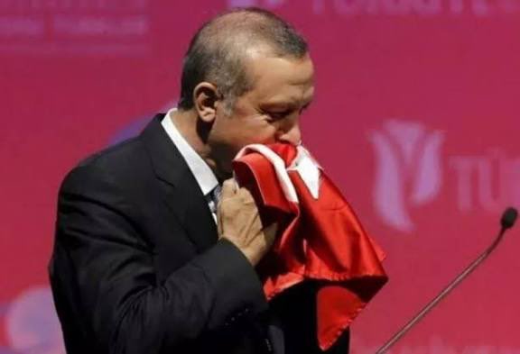 ___Devletci___'s tweet image. 📍Cumhurbaşkanımız Erdoğan: 

“Dünya’da şuan bir Türkiye rüzgarı esiyor”

🇹🇷