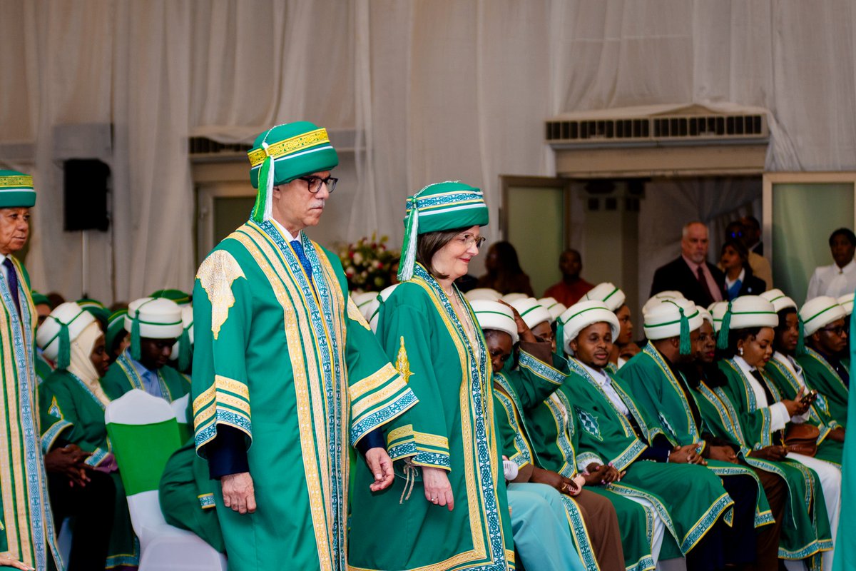 AKUMCEA's tweet photo. AKU Medical College, East Africa marked a major milestone by graduating its first postgraduate class in Paediatrics and Child Health, reinforcing its position as a leading centre for specialist medical training in Tanzania. Read more: https://t.co/urjkWehOnA
#AKUConvocation https://t.co/gUpLfmsan7