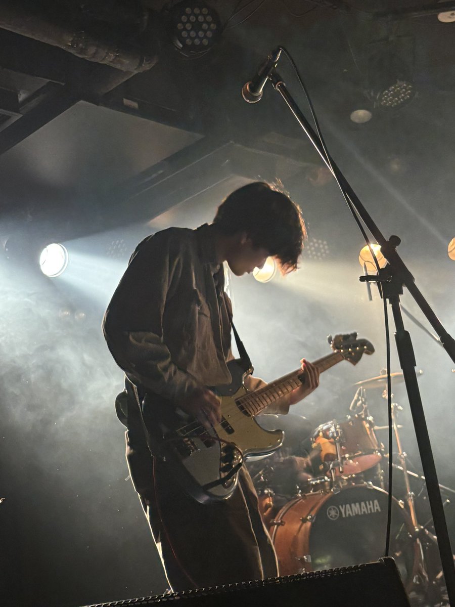 RisingJam's tweet photo. ♠️Rising Jam❤️
17:30〜 in SPEADBOX
📸No.39 @No_39_band 
力強いバンドサウンド、力強い歌声、彼の熱く燃える真っ直ぐな思いがぶつかってくる。彼の思い、彼の言葉に救われる、熱いステージでした。

#Risingjam #ハートランド #スペードボックス #名古屋
＃ライブハウス https://t.co/XTc2j7cx33