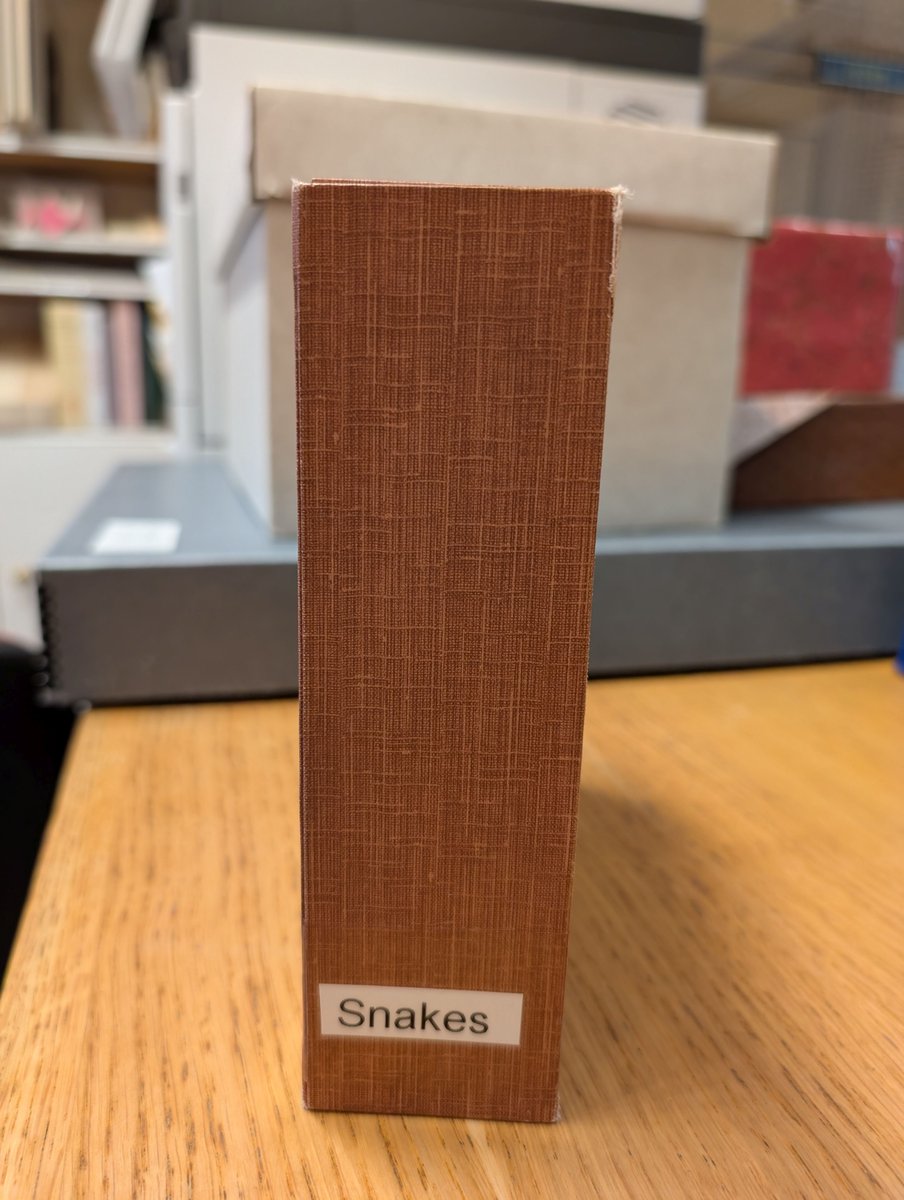 Univ Library tweet media
