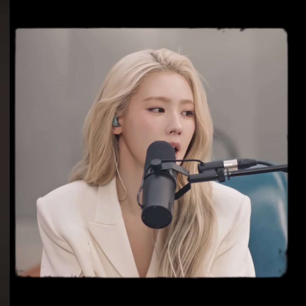 미친거니 그냥 맨날보던 그런 라이브클립 올라왔네 하고 틀었는데 이렁 면자님 얼굴로 라이브말아주고계심 아 진짜 충격 면자님 진짜실존임 지금