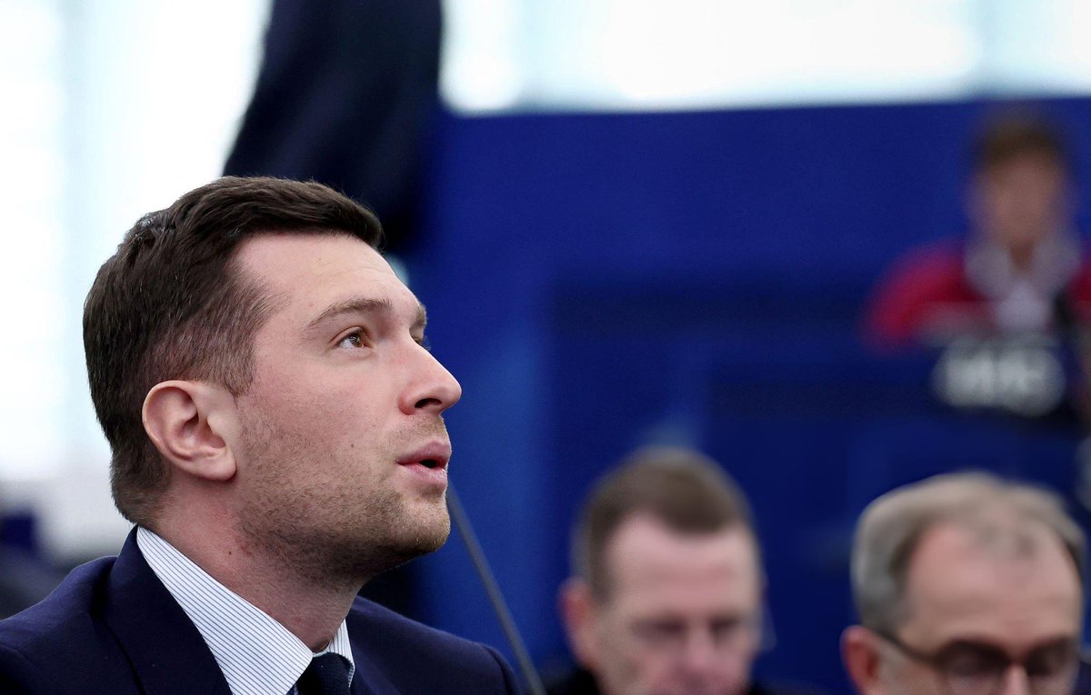 Bardella pics🇫🇷 tweet media