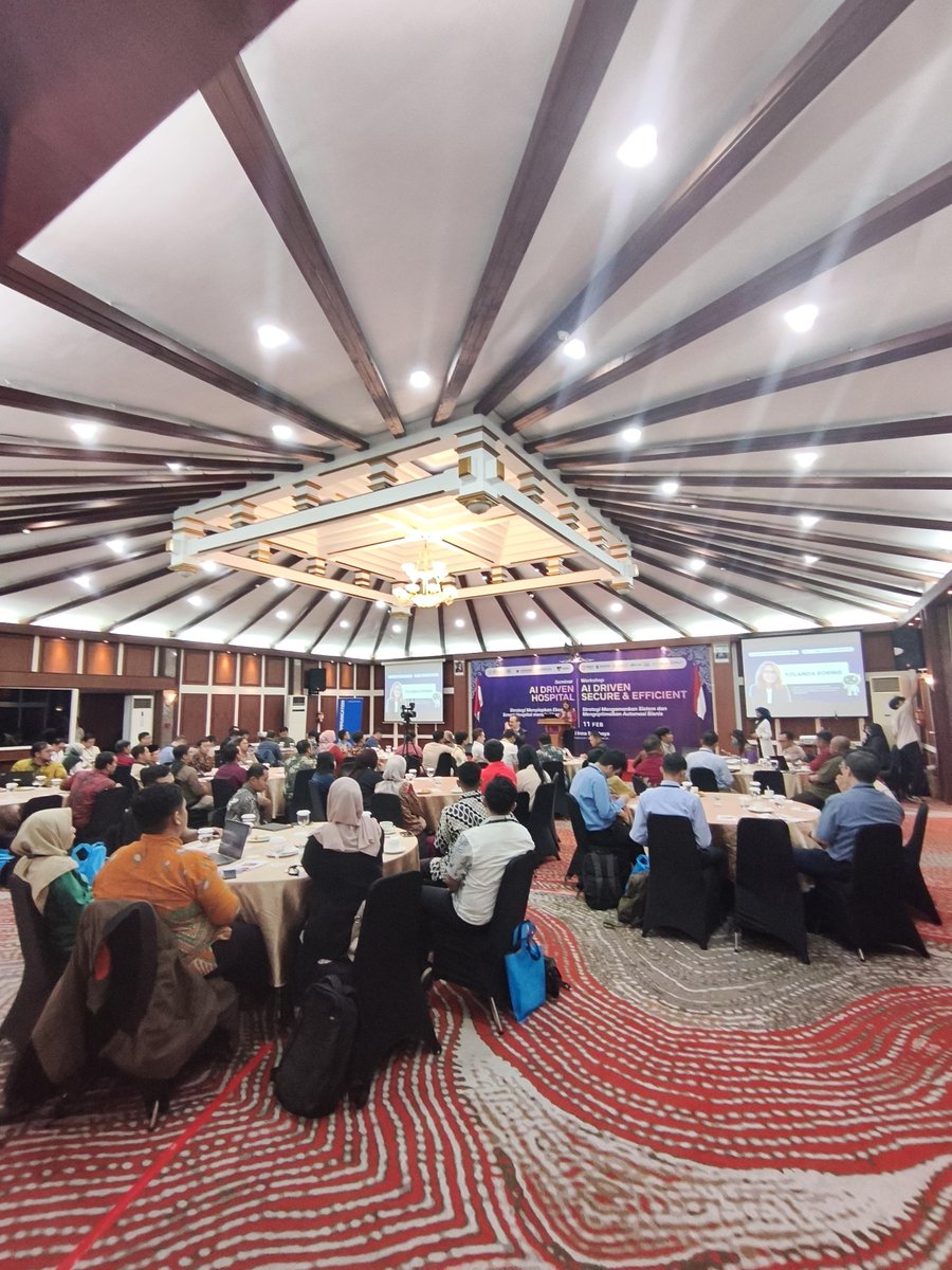 KsatriaMedical's tweet photo. Hari 2 di AI Driven Hospital – Surabaya penuh insight praktis dari dr. Hafiz M. Ikhsan tentang strategi AI untuk faskes.
👉 Siap tingkatkan kesiapan digital rumah sakit Anda? Jadwalkan Demo sekarang: https://t.co/lKKXeN7Ckm
#SmartHospital #AIReadiness #KsatriaMedical https://t.co/Y8Q8Kb4KvL