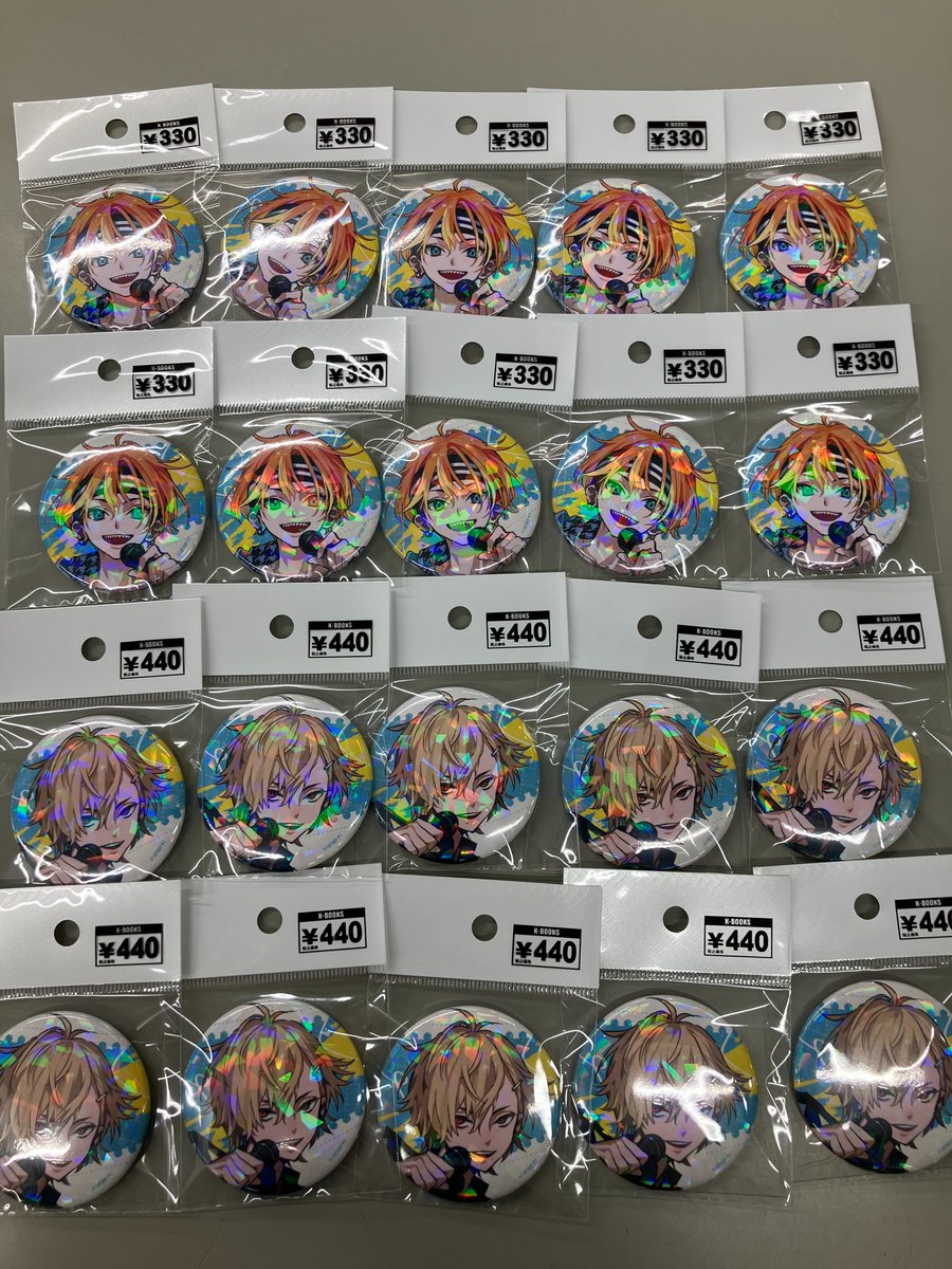 入荷情報】#エイトリ ✈️ タワレコカフェ ホログラム缶バッジ 🧱西園