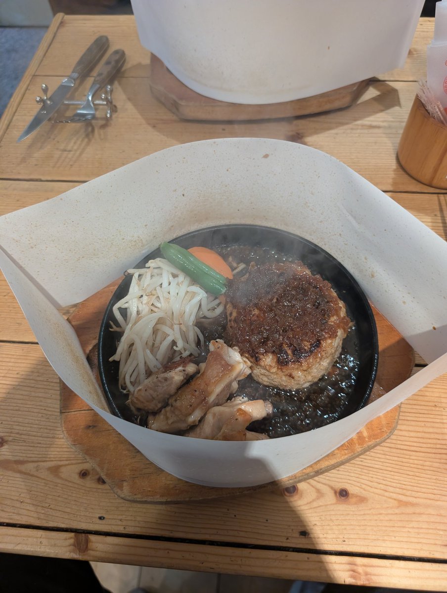 choconosuke's tweet image. 昼メシに行ったカウボーイ
久しぶりだったけど変わらず美味いんだよなぁ