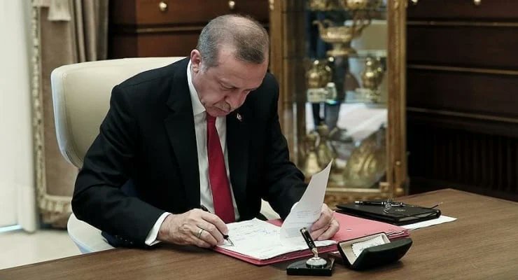 Politic Türk tweet media
