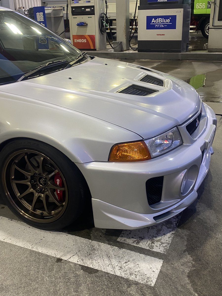 よしのー Evolution V tweet media