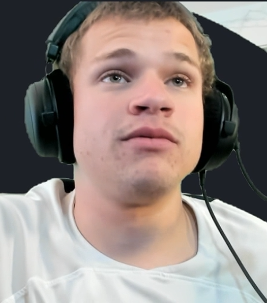 Dexerto's tweet photo. Streamer Jynxzi hits out at Supercell after they credited Crash Royale's spike in players in 2025 to an internal team instead of him

He said the team credited are “responsible for killing the game”, with MrBeast, StableRonaldo and others saying he is what got them into the game https://t.co/6lXIRNvGBK