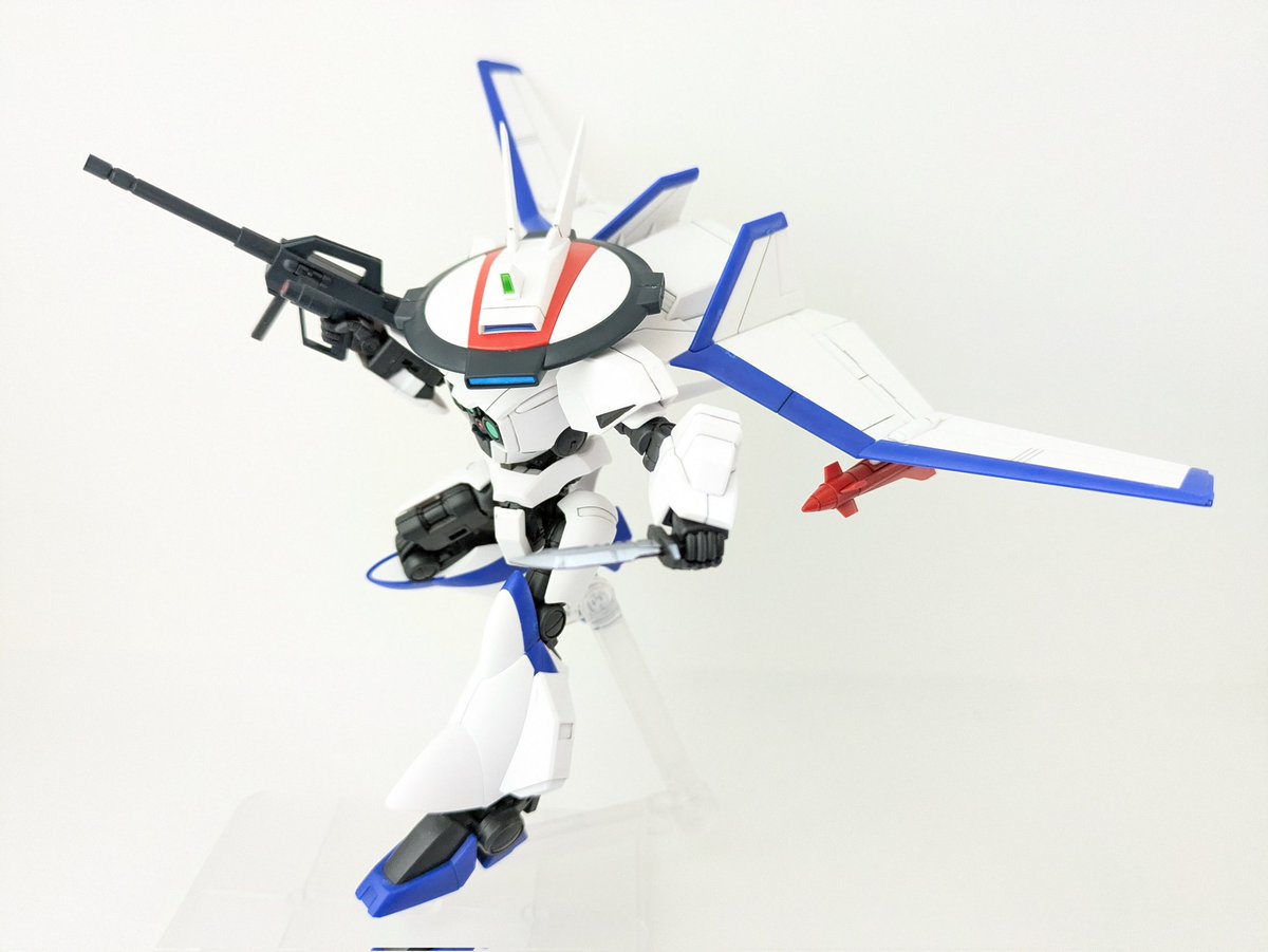 HG　ドラグナー３（リフター３装備タイプ）　完成！

特徴的なレドーム型の頭部や胸部にはプラスチックシールが使われていて非常に綺麗ですね。
また、Ｄ１、Ｄ２には付いてない光子バズーカも付属してます。

#ドラグナー
#プラモデル