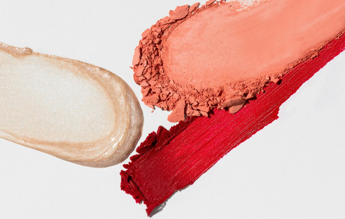 NATRUE's tweet image. Want to discover the most common mistakes consumers make about natural cosmetics? 🤔🌿

Discover 13 common misconceptions in NATRUE's latest article for #ElBotiquínNatural (@BioEcoActual )

👉 natrue.org/the-13-most-co… 

#NaturalCosmetics #Greenwashing #SustainableBeauty #NATRUE