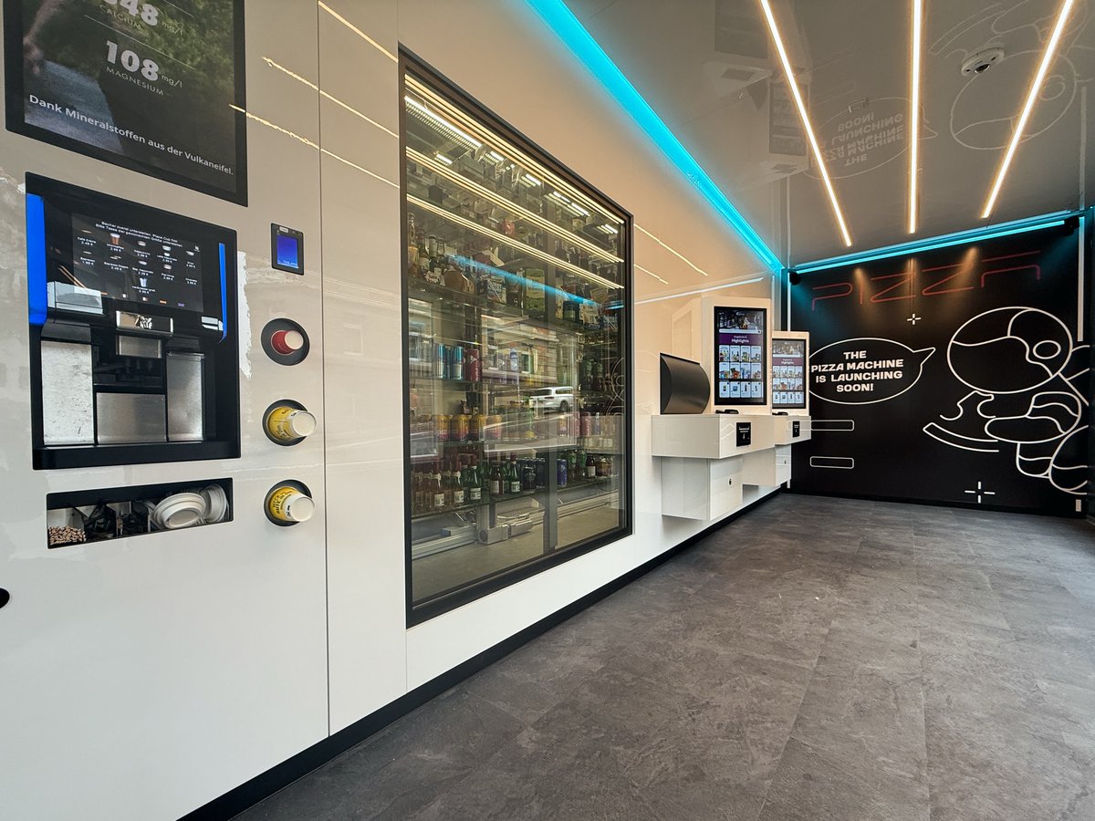 bkworldofficial's tweet image. 🚀 New in Stuttgart!
The first bk World Space Station into a big city! Fully automated 24/7 food, drinks &amp;amp; essentials — contactless, fast and reliable. Your new go-to for coffee, snacks &amp;amp; late shopping. ✨

#bkworld #spacestation #vending #retail