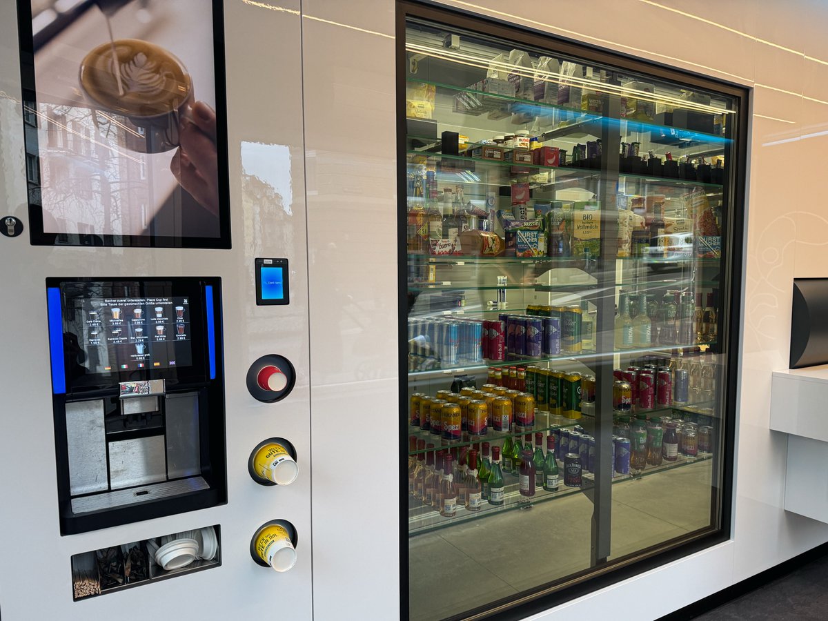 bkworldofficial's tweet image. 🚀 New in Stuttgart!
The first bk World Space Station into a big city! Fully automated 24/7 food, drinks &amp;amp; essentials — contactless, fast and reliable. Your new go-to for coffee, snacks &amp;amp; late shopping. ✨

#bkworld #spacestation #vending #retail