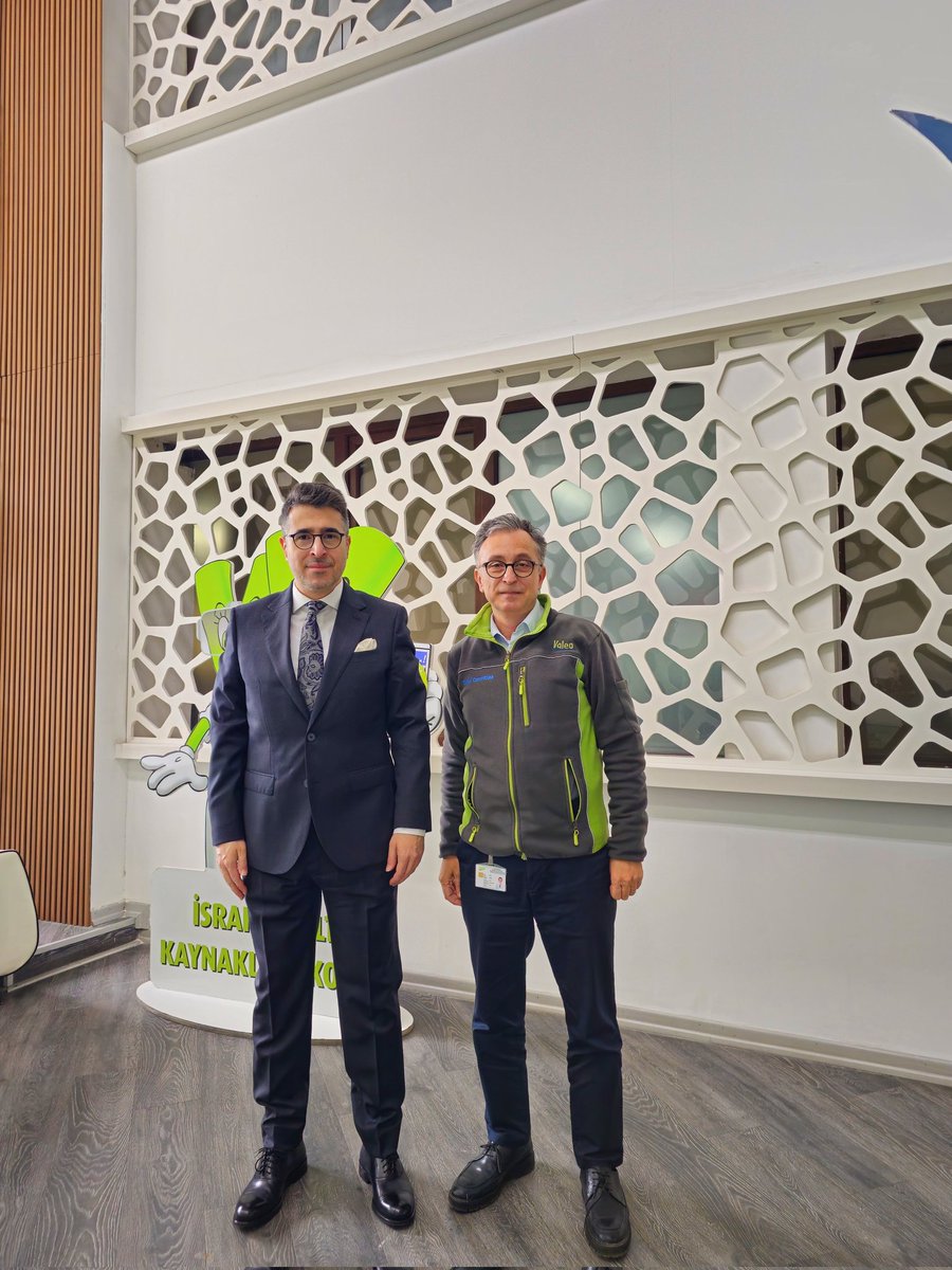 Valeo Türkiye ve Rusya Başkanı değerli dostum Tuna Arıncı ile bir araya geldim.

#valeotürkiye #valeo #bursa #otomotiv #BilenPatent #univation