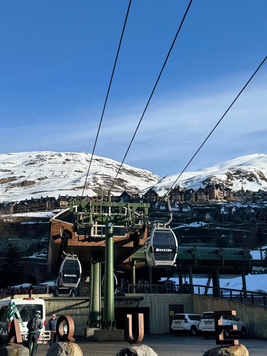 ¡Todo listo para dar comienzo al primer día de SEPES Invierno! ❄️

Os esperamos esta tarde, unos minutos antes de las 18:00 h, para acompañarnos en las ponencias de hoy:

👉  Jordi Ortega y Roberto Manrique
👉  Nacho Faus