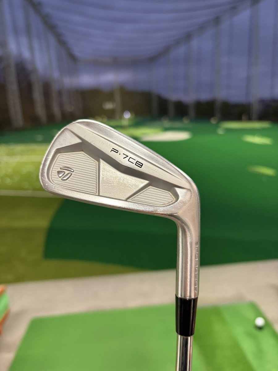 72ranger's tweet image. P7CB届いた！
これはマキロイさん使ったダメだな（笑）
まじでオートマチックで曲がらないし飛ぶ🤣
打感はP7MBのほうがいいけど、柔らかい感じ！
とりあえずこれはライ角いじらなくて良さそう🏌️‍♂️