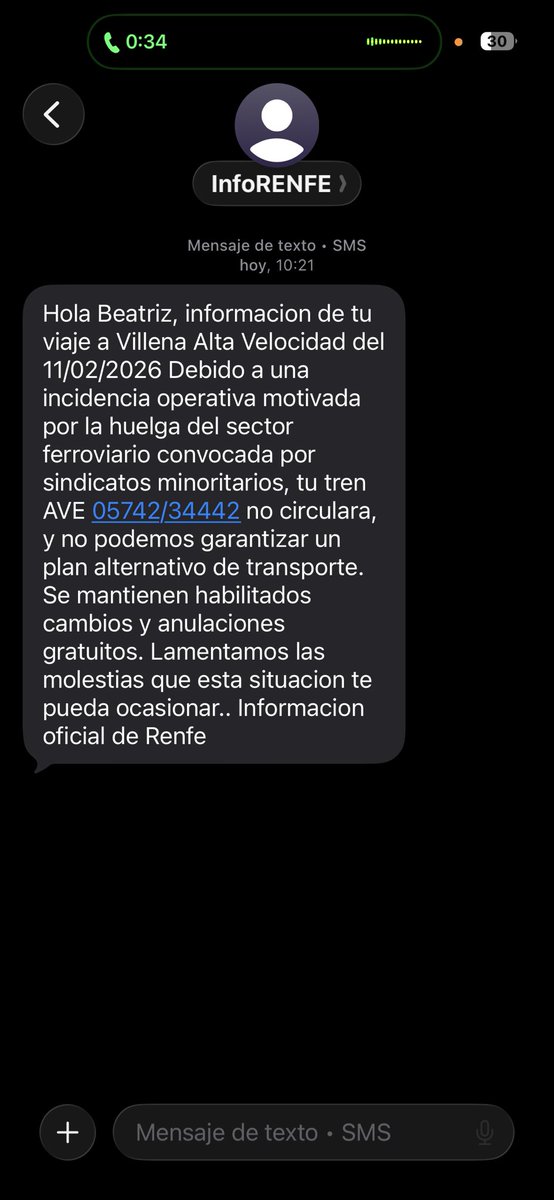 bea_fut's tweet photo. @Inforenfe @oscar_puente_ Dos trenes me he comprado para hoy, dos trenes cancelados. Podríais al menos decir cuáles van a salir https://t.co/lj4Av79OVq