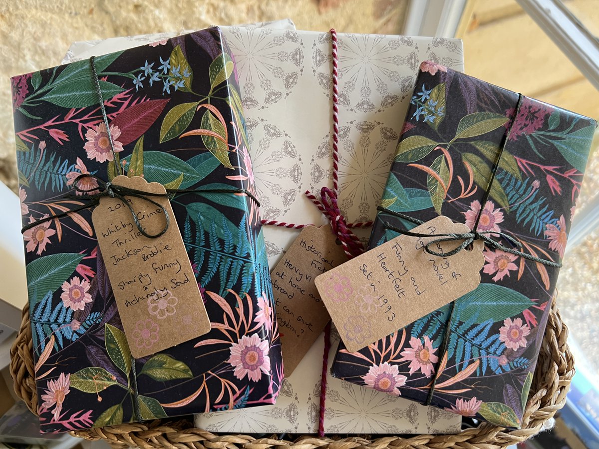 StoweHouse's tweet image. Spring Edition: Blind Date with a Book! 🌸

Mystery, surprise &amp;amp; a story waiting to be discovered. Perfect for yourself or a fellow book-lover.

Available in our Visitor Centre — limited stock.

#BlindDateWithABook #SpringReading #BookLovers
#Charity #SecondHandBooks
