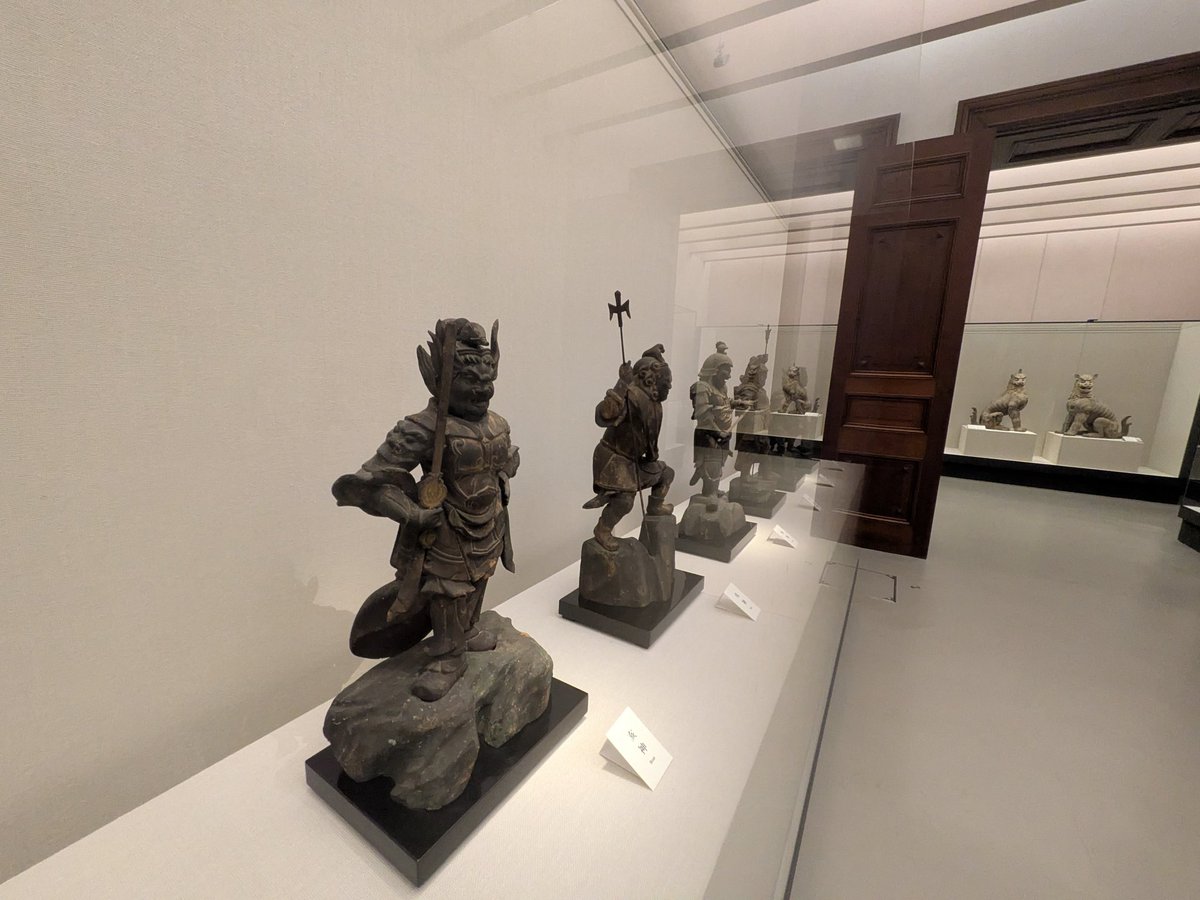 奈良国立博物館行ってきた 十二神将なので十二支のキャラが投影されて