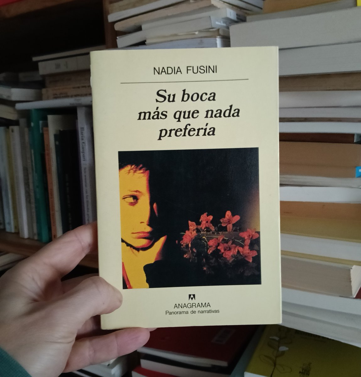 MFilosofal's tweet photo. "sabía abrazarme de las maneras más hermosas e imaginativas" Nadia Fusini https://t.co/uRgpdt8pH9