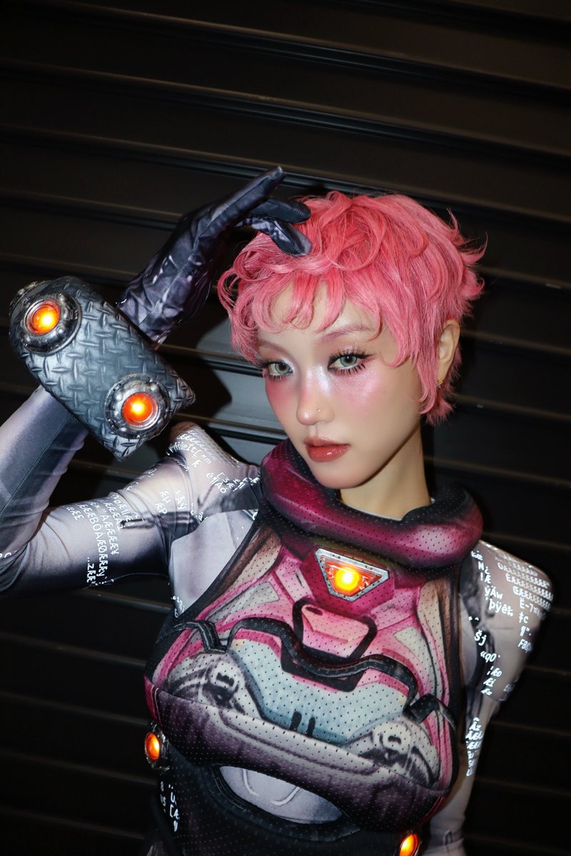 alphazbarbie's tweet photo. space alien chisa 👽 https://t.co/naXRK61vti