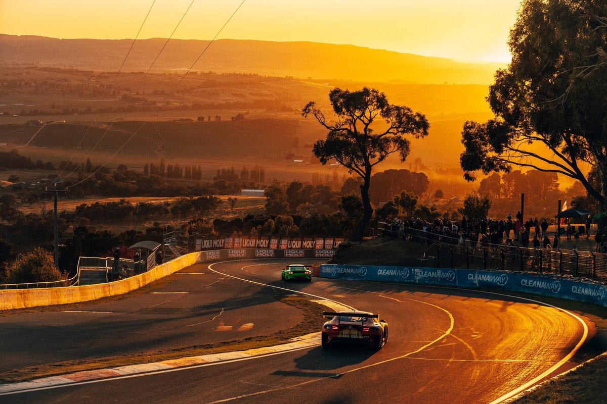 Here’s the UK 🇬🇧 times (+1🇪🇺)for this weekend’s <a href="/IntercontGTC/">Intercontinental GT Challenge</a> <a href="/Bathurst12hour/">Bathurst 12 Hour</a> #PorscheOnTrack

Thursday 12/02/26
Free Practice 1 - 10:45 (40Mins)
Free Practice 2 - 13:00 (40Mins)
Free Practice 3 - 16:10 (40Mins)
Free Practice 4 - 18:40 (40Mins)

Friday 13/02/26
Free Practice 5 -