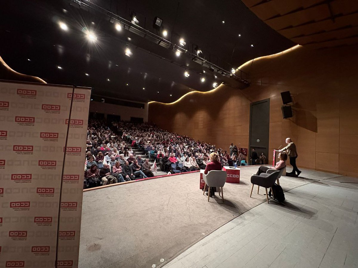 <a href="/UnaiSordo/">Unai Sordo</a> <a href="/AnaAnamuros/">Ana Fernández</a> 📸Encuentro sindical en la Feria de Valladolid con <a href="/UnaiSordo/">Unai Sordo</a> secretario general de <a href="/CCOO/">Comisiones Obreras</a>, para dar #Respuestas a las necesidades de las personas trabajadoras de Castilla y León.