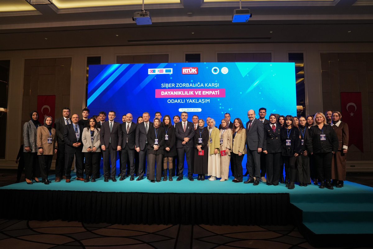 RTÜK ev sahipliğinde; Millî Eğitim Bakanlığı ve Aile ve Sosyal Hizmetler Bakanlığı iş birliğinde, Batman Üniversitesi ile Selçuk Üniversitesi’nin katkılarıyla düzenlenen “Siber Zorbalığa Karşı Dayanıklılık ve Empati Odaklı Yaklaşım Çalıştayı” tamamlandı.

Çalıştay sonunda
