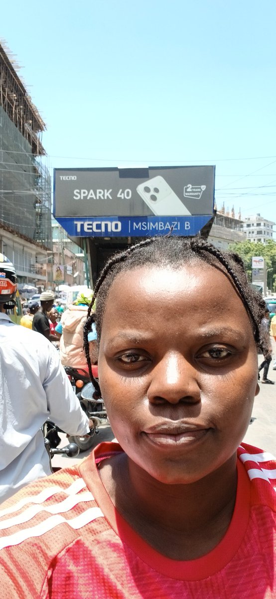 Happinesmlay's tweet photo. Nani yuko KARIAKOO  aje hapa msimbazi tuzinese? https://t.co/HGUWCPXvau