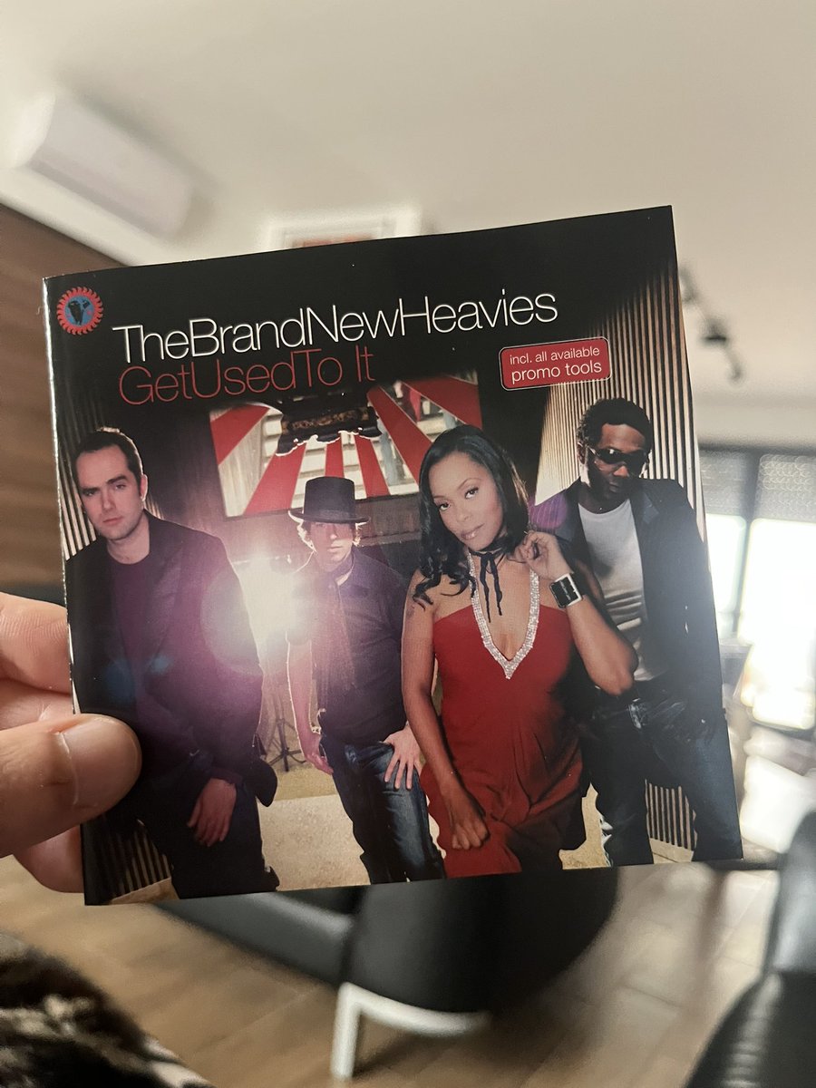 sto ascoltando #TheBrandNewHeavies #GetUsedToIt