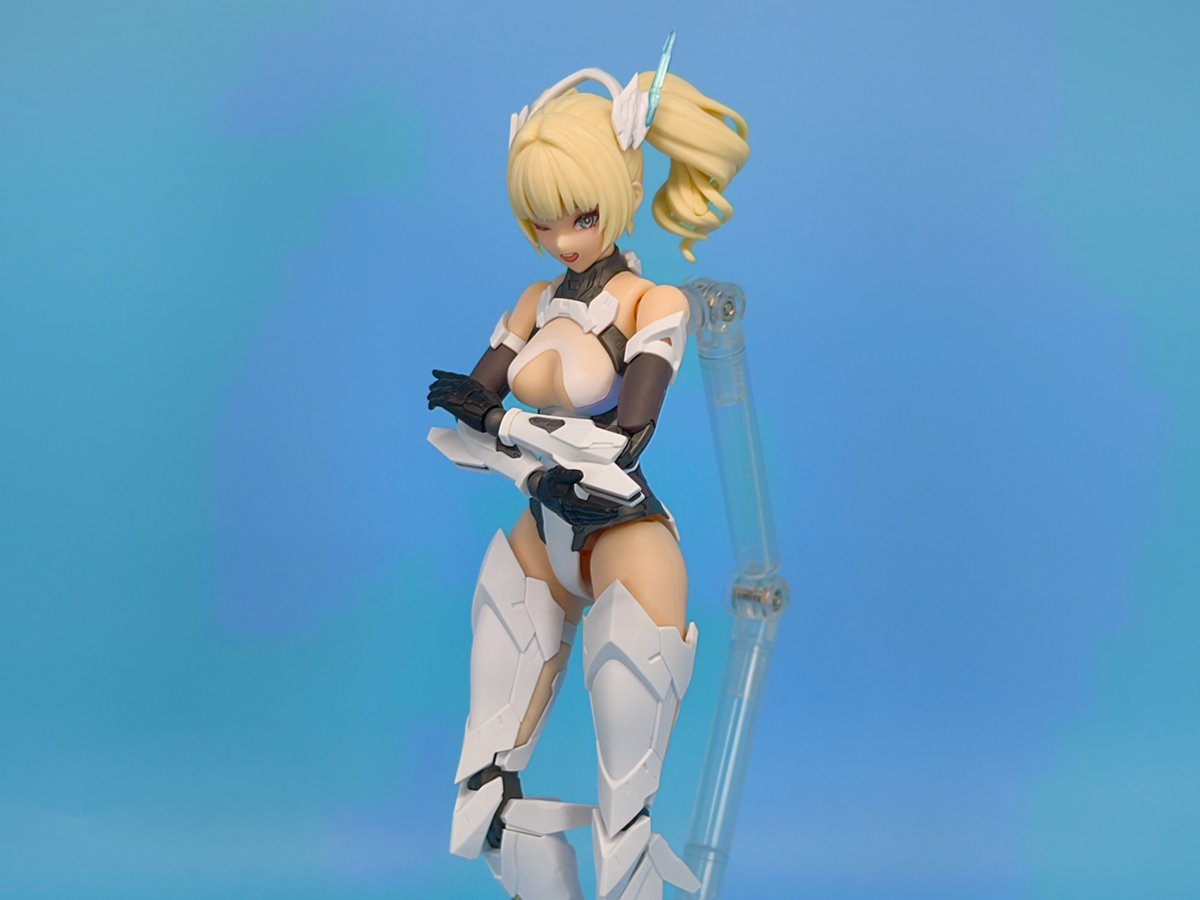 mokeke_08's tweet photo. MS GENERAL(将魂姫)×Mecha BREAK 矛隼(ファルコン)組んだ

#将魂姫 #MSGeneral #美プラ #MechaBreak #矛隼 https://t.co/vibpFnpPeX