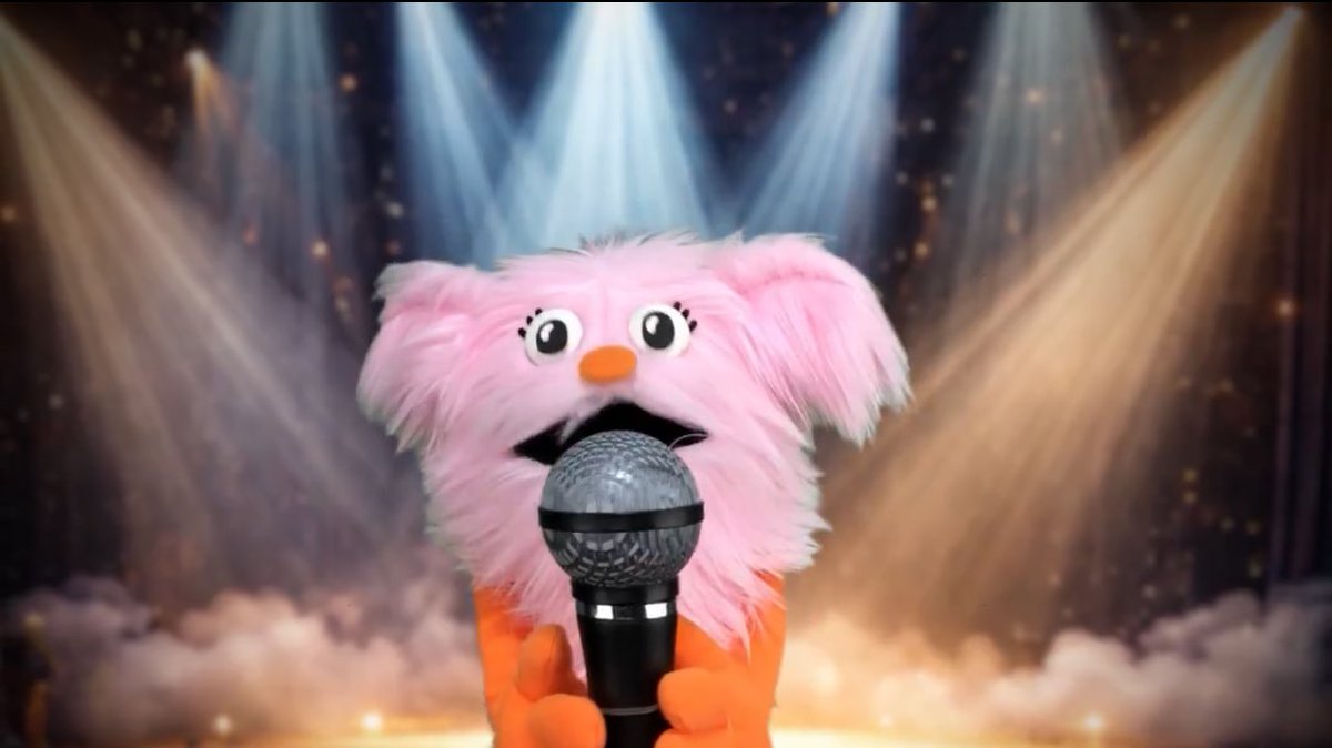 今日7時間レッスンあるから体力持つか心配だったけど、最後1レッスンどうにか踊れそうです！！やっぱり踊ってる時間が1番好き🤛もっと踊りたい！