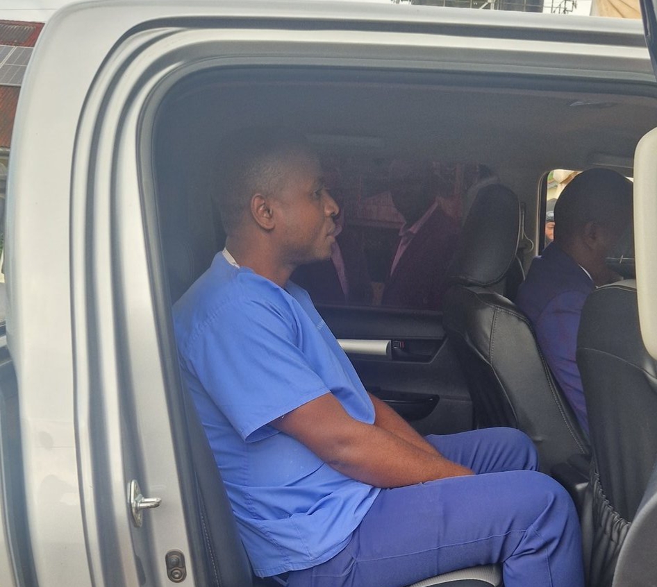 MiklahForHealth's tweet photo. If anything wrong happened on your ward, chances are a nurse would be the one to sacrifice! Recently, an IGG visited #KabaleHospital, &amp; found many things wrong. In the end, ONLY an enrolled nurse, Tumuheki Nichola, was sacrificed. Nurses, twebelelemu! https://t.co/ByP2h4KuPF https://t.co/9melDYoTHL
