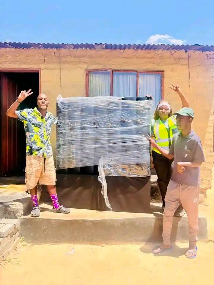 There is progress mshefane got a new headboard. ❤️🥺 #BBMzansiS6 #BBMzanziS6