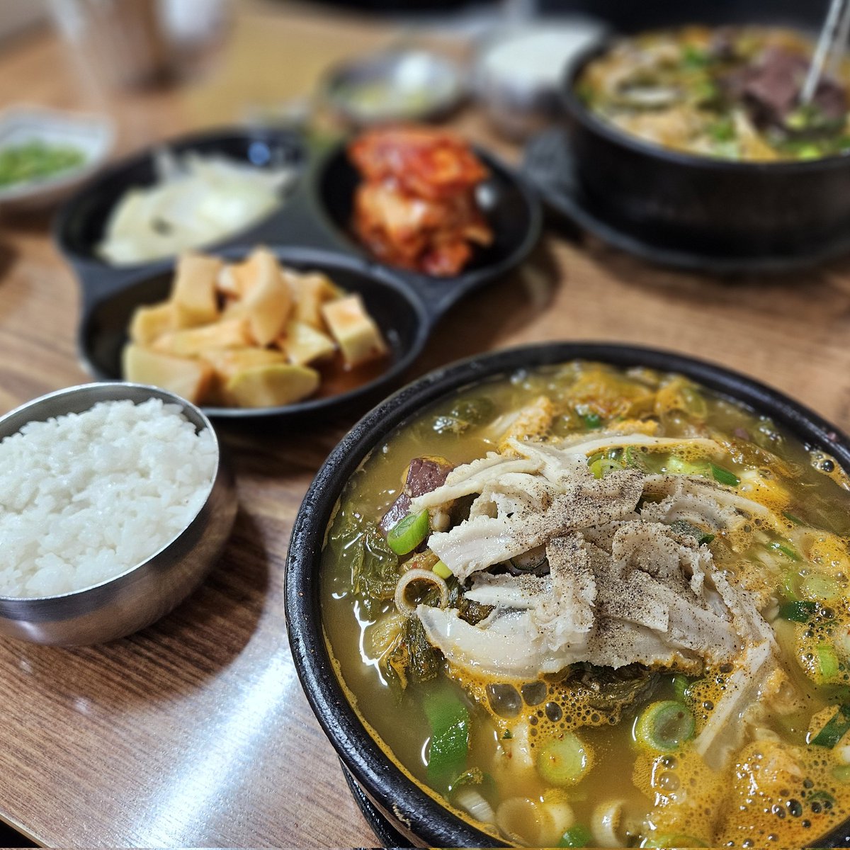 힐링이었다...♡

애프터눈 디저트, 홍차, ((저녁은 선지해장국))