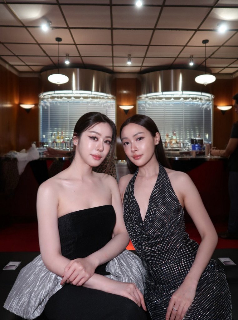 OomBam_CH3's tweet photo. ชอบลุควันนี้กันมั้ยคะ ✨️

#MilinSS26 
#OomBam #อุ้มแบม 
#oomeisaya #bamsaralee https://t.co/EP24x8ksnS