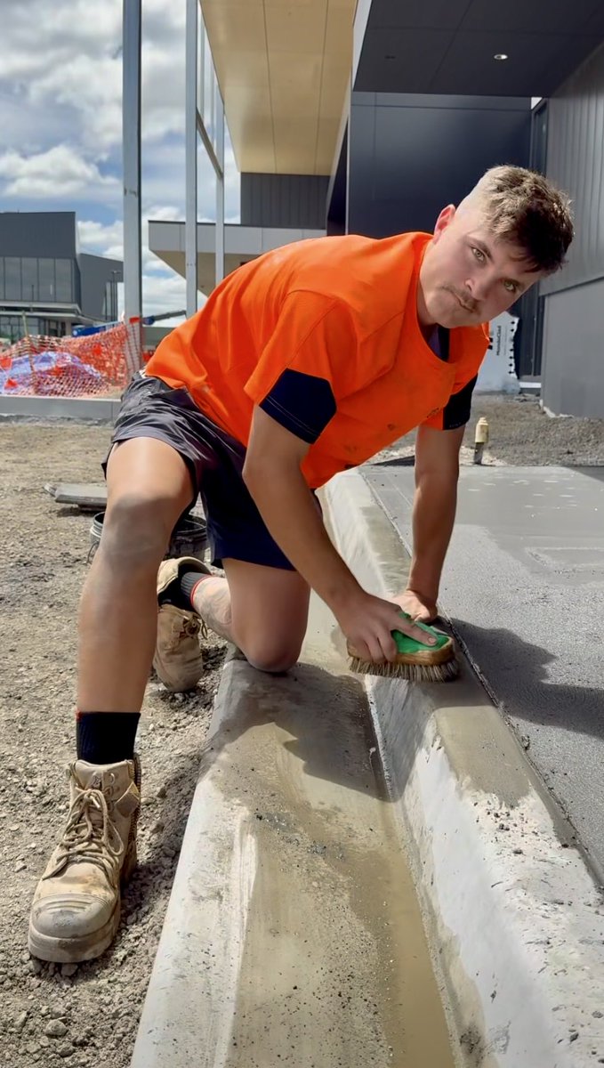 Str8Builder tweet media